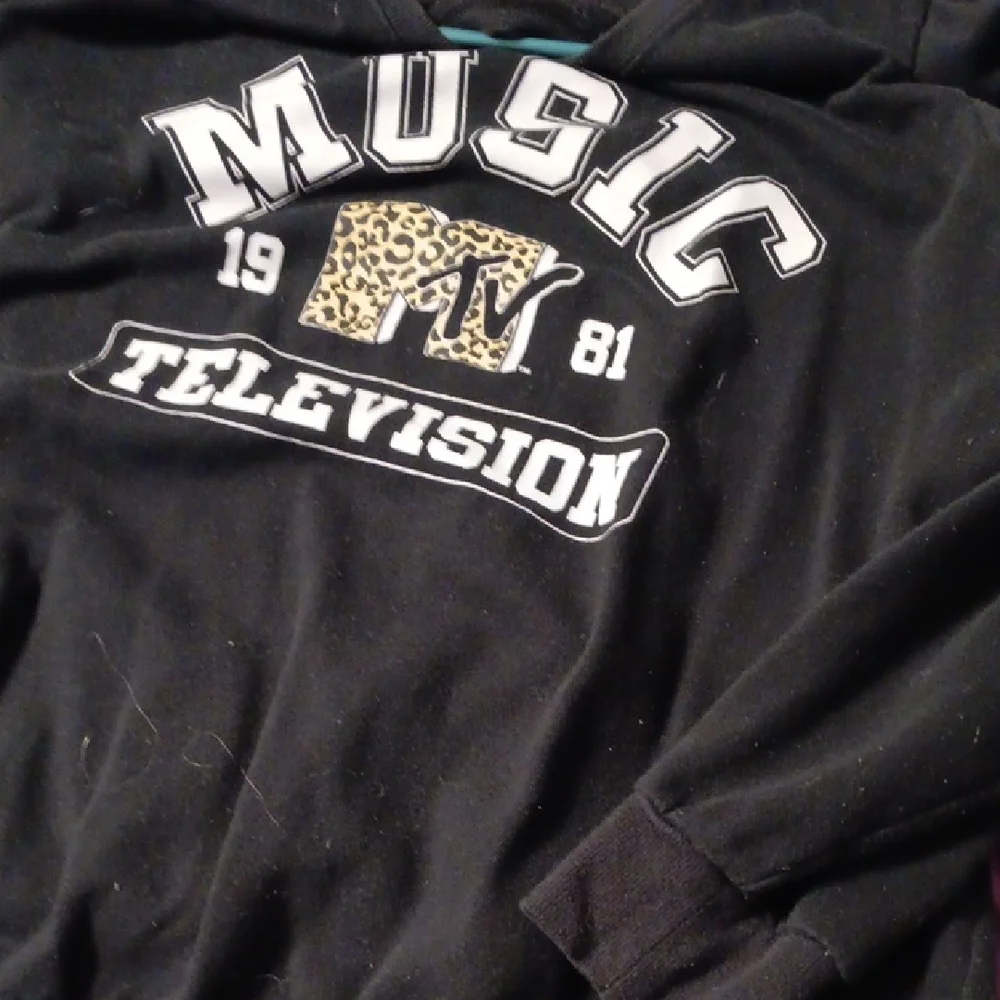 MTV/Torrid Black Graphic Sweatshirt - Picture 4 of 4
